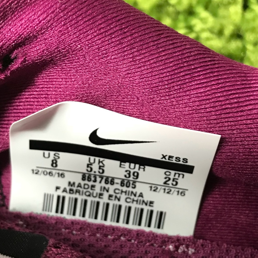 NWT Nike Zoom Vomero 12 Burgundy WMNS - Picture 7 of 7